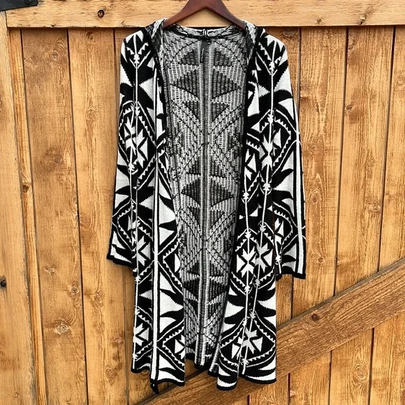 Geometric Hooded Duster - Picture 1 of 6